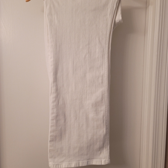 🤍CHICO'S PLATINUM JEANS🤍 - Picture 3 of 14